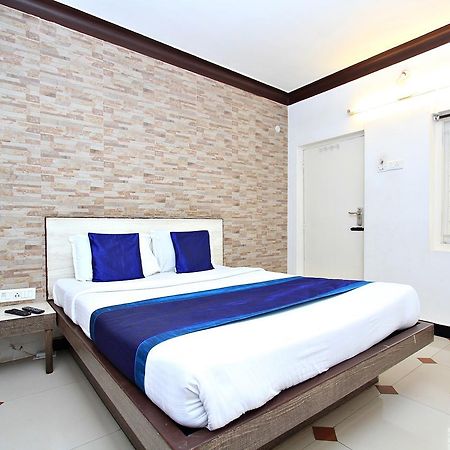 Hotel Pratham International Ooty Esterno foto
