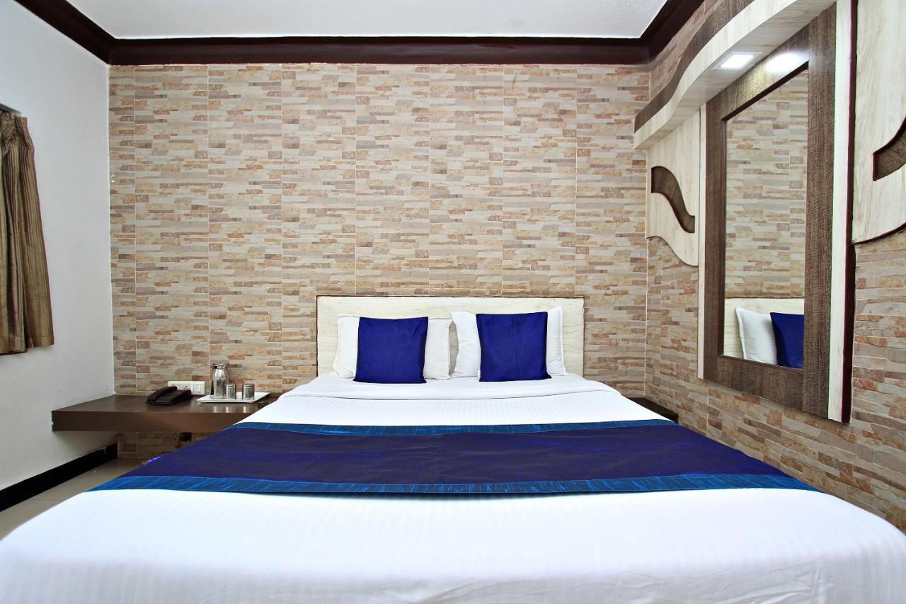 Hotel Pratham International Ooty Esterno foto