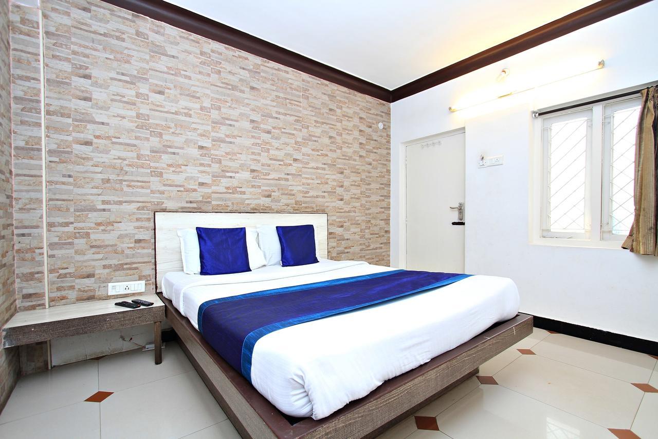 Hotel Pratham International Ooty Esterno foto