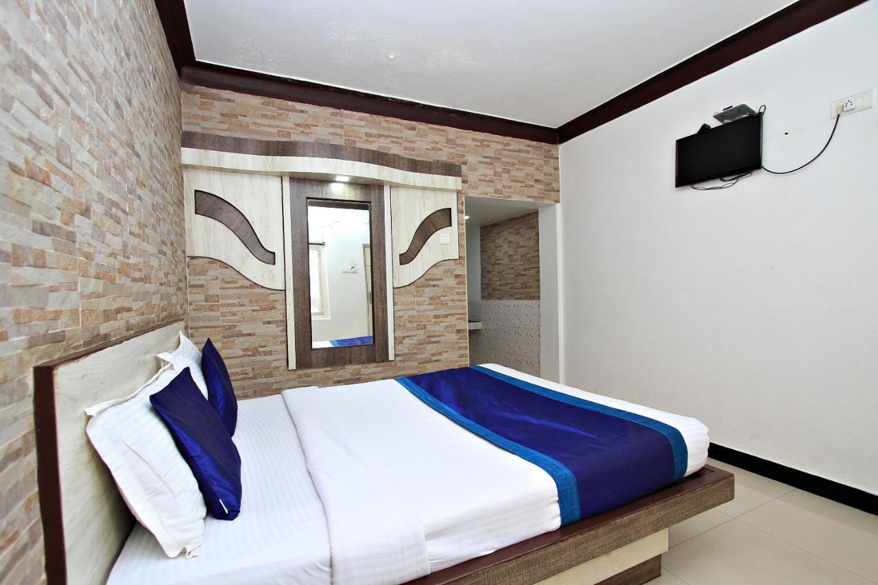 Hotel Pratham International Ooty Esterno foto