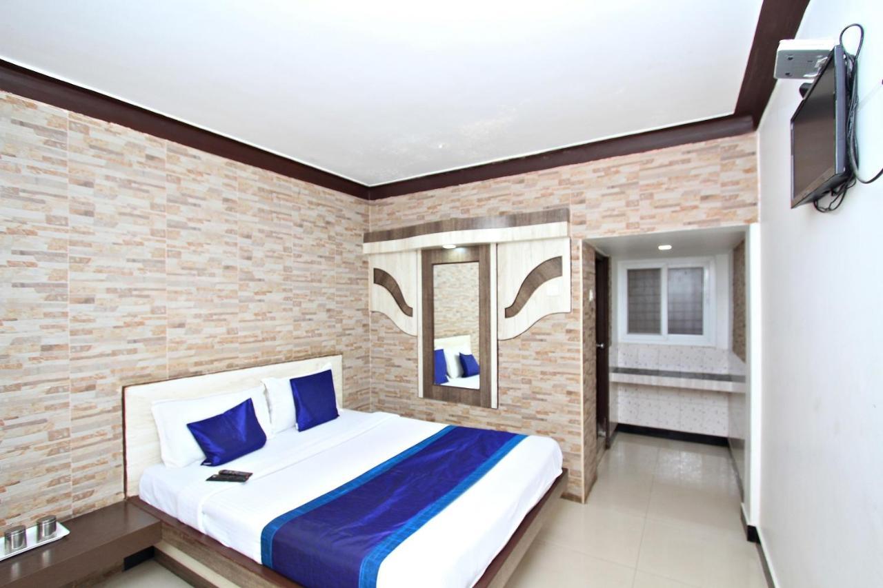 Hotel Pratham International Ooty Esterno foto